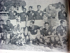 Formação americana contra o Galícia no Estádio da Graça